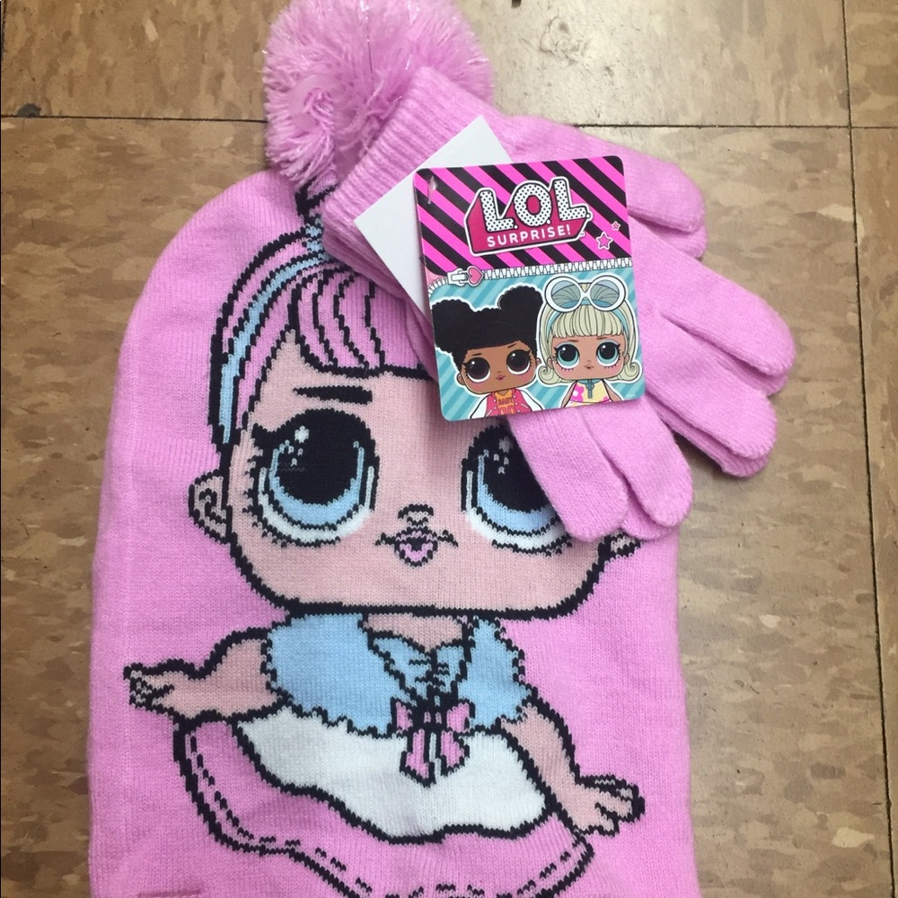 Kids LoL hat and glove set